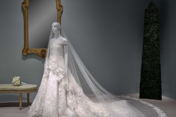 تور دانتل انتخاب اول برای لباس عروس